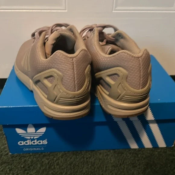 Adidas shoes / color- hemp - Picture 3 of 6